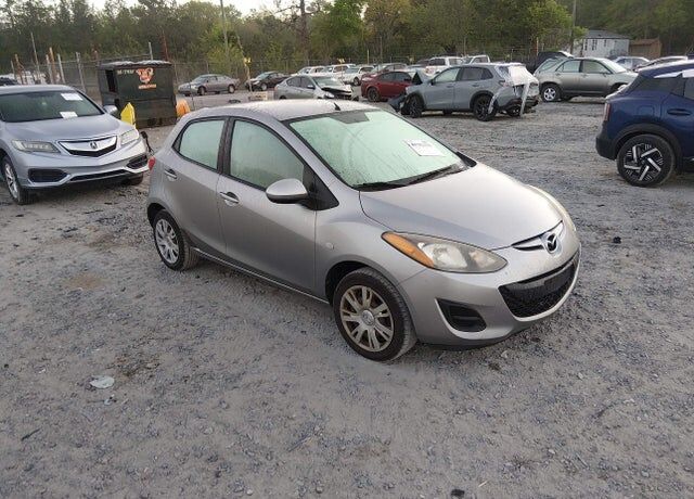 2013 MAZDA Mazda2
