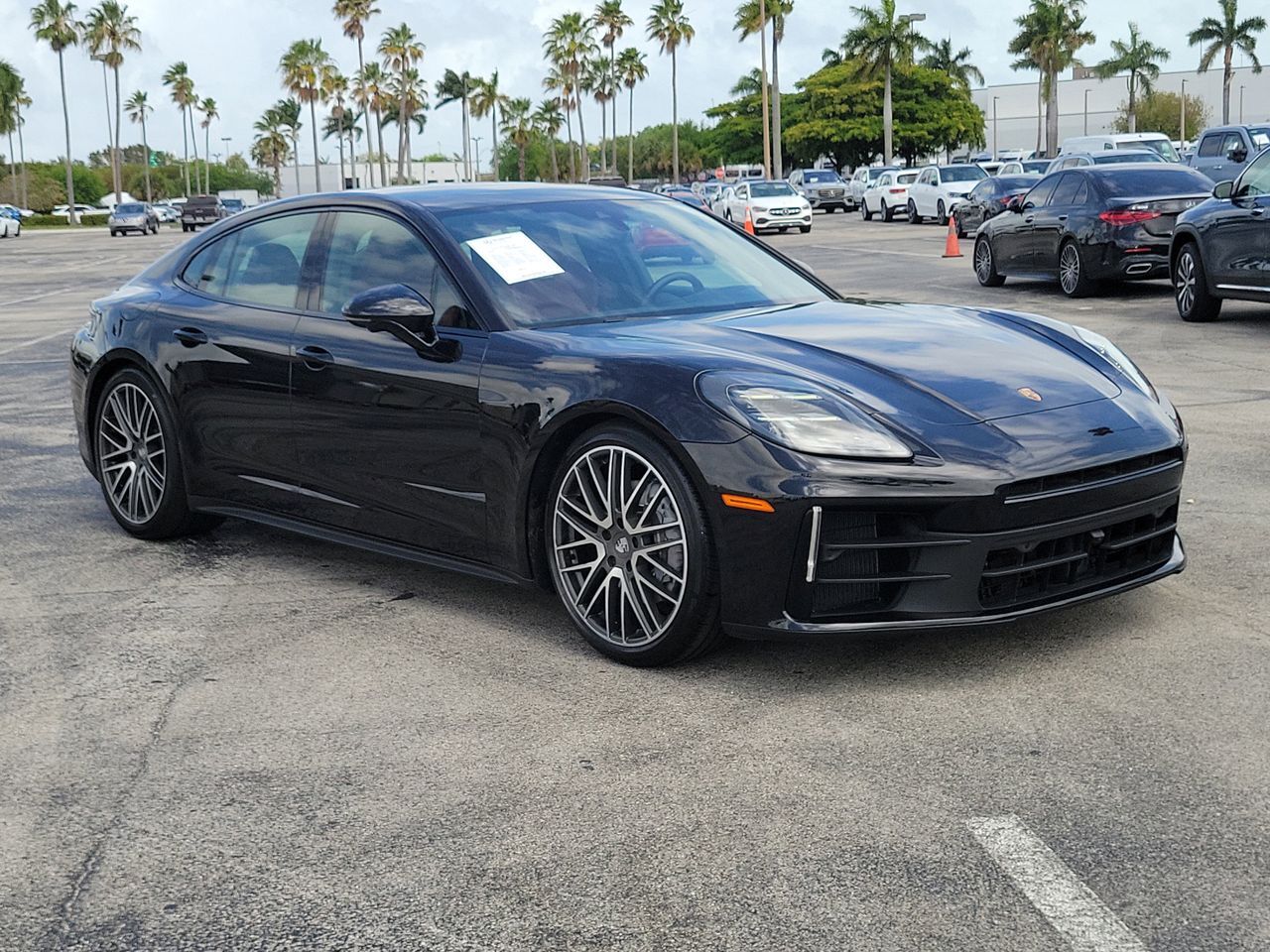 2024 PORSCHE Panamera
