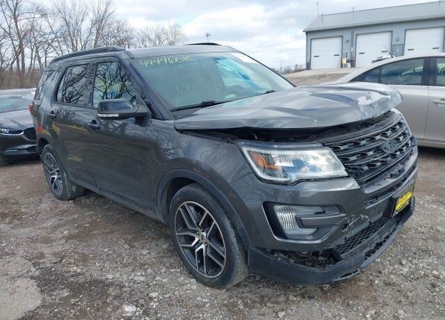 2017 FORD Explorer