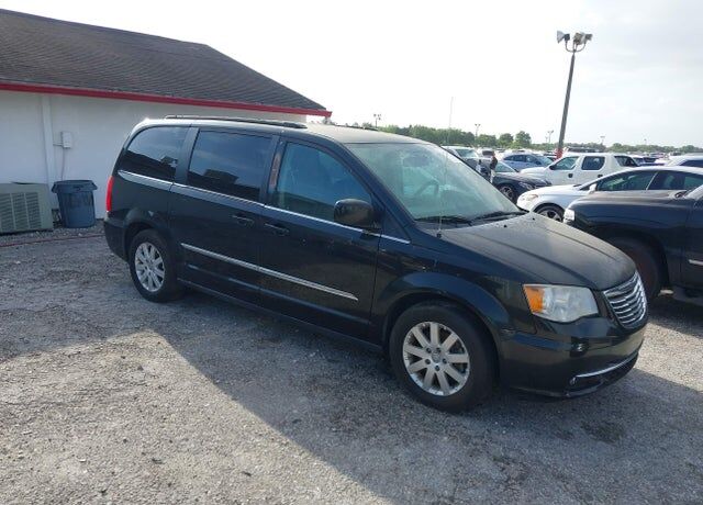 2015 CHRYSLER Town and Country