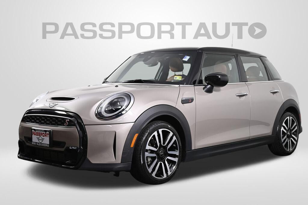 2023 MINI Hardtop