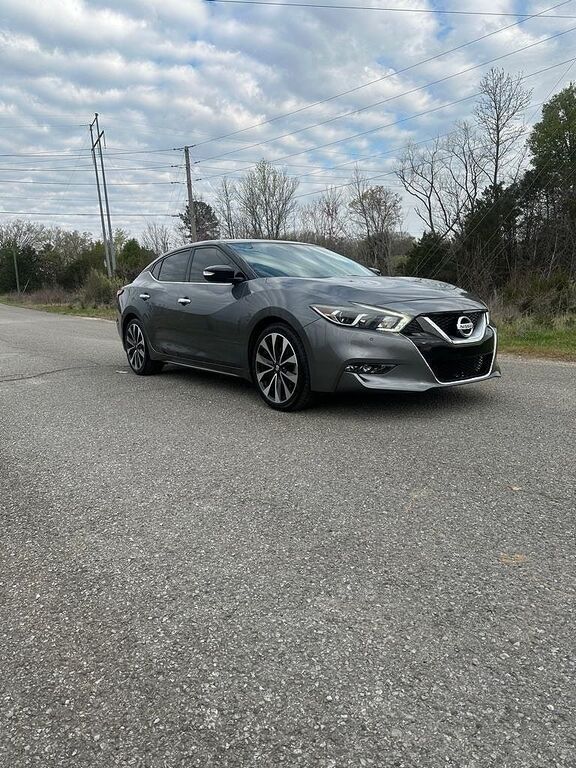 2017 NISSAN Maxima