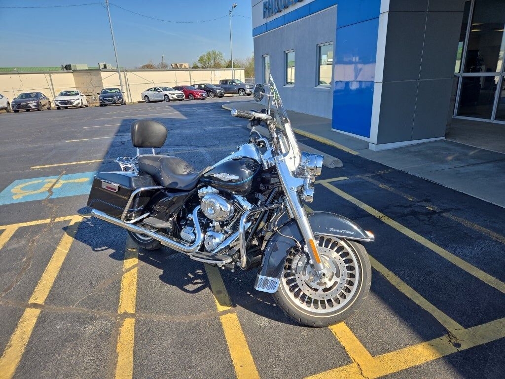 2012 HARLEY DAVIDSON Road King 103 Shrine