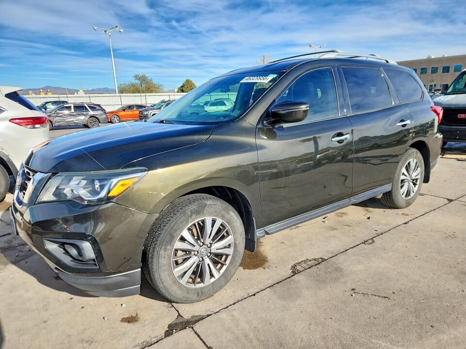 2017 NISSAN Pathfinder