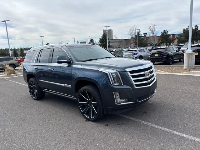 2019 CADILLAC Escalade