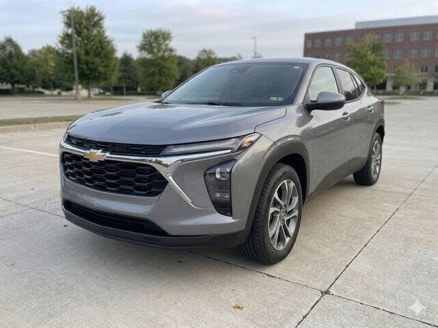 2025 CHEVROLET Trax