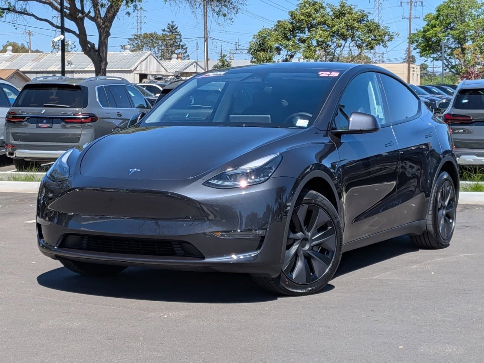 2025 TESLA Model Y