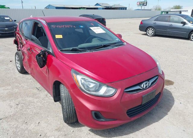2013 HYUNDAI Accent