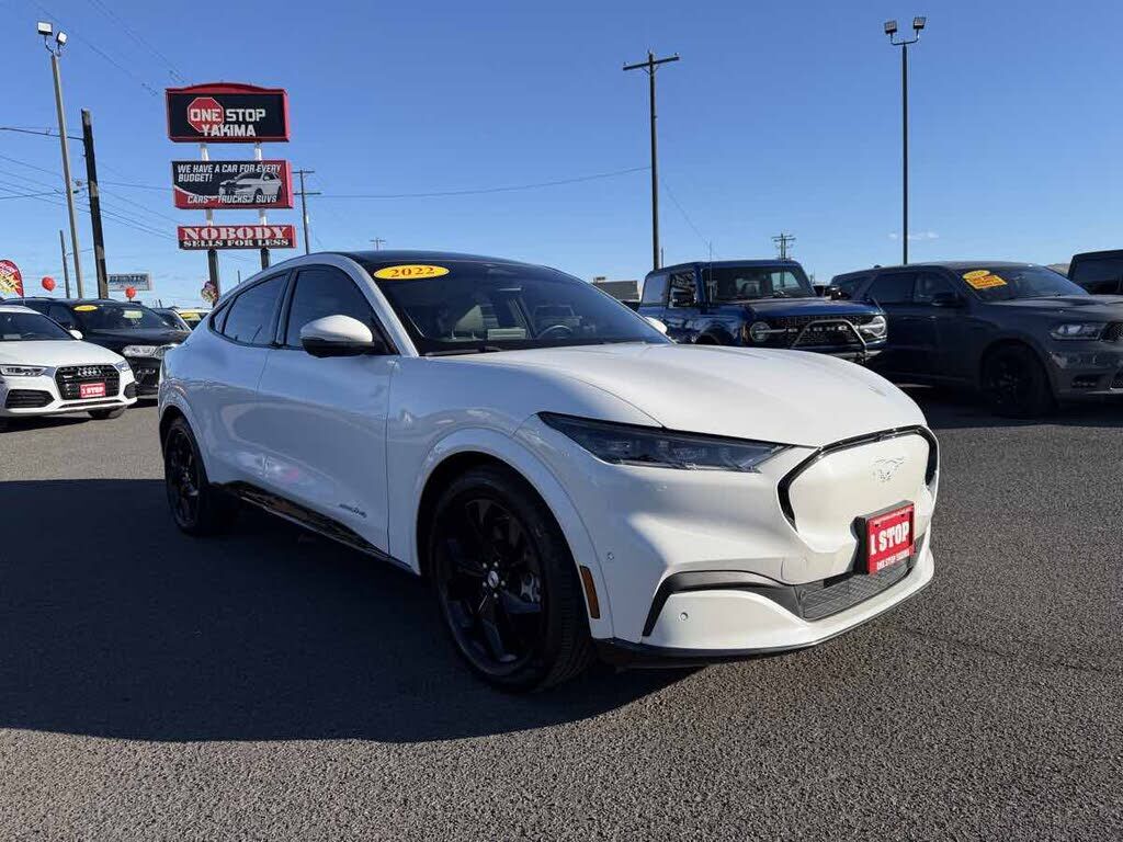 2022 FORD Mach-E