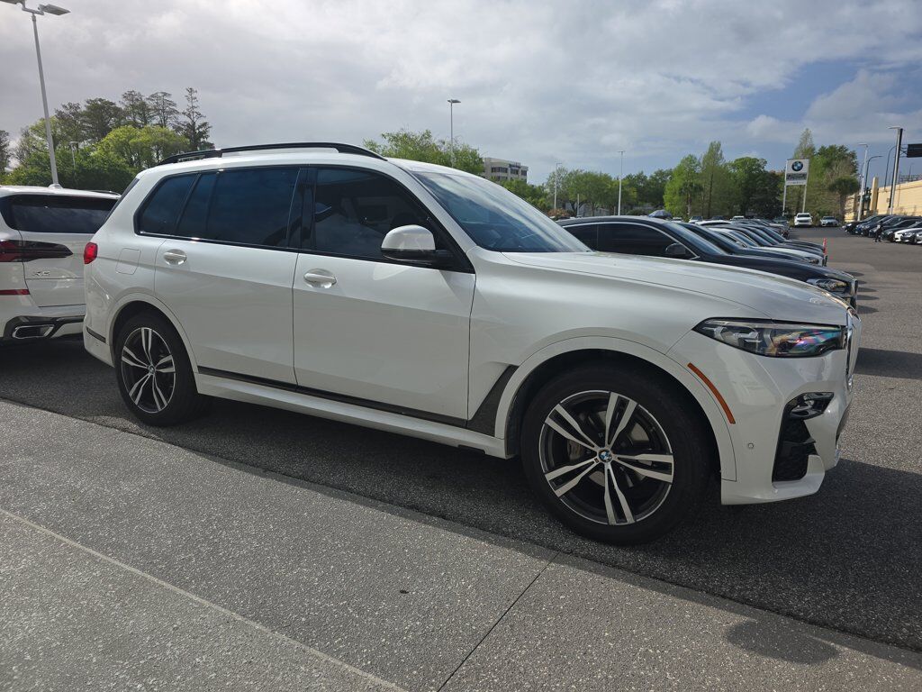 2021 BMW X7