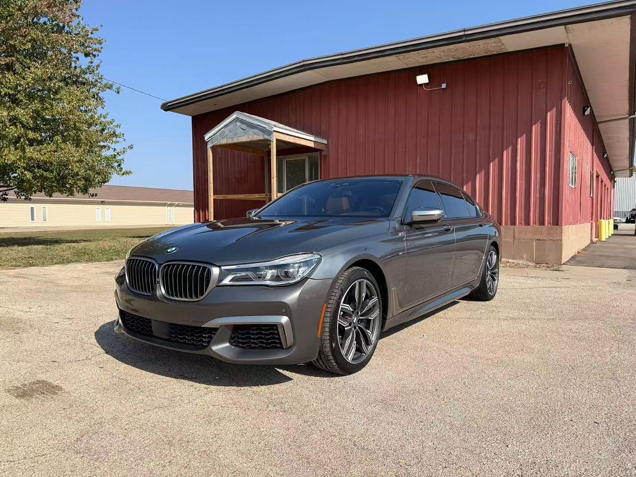 2017 BMW M7