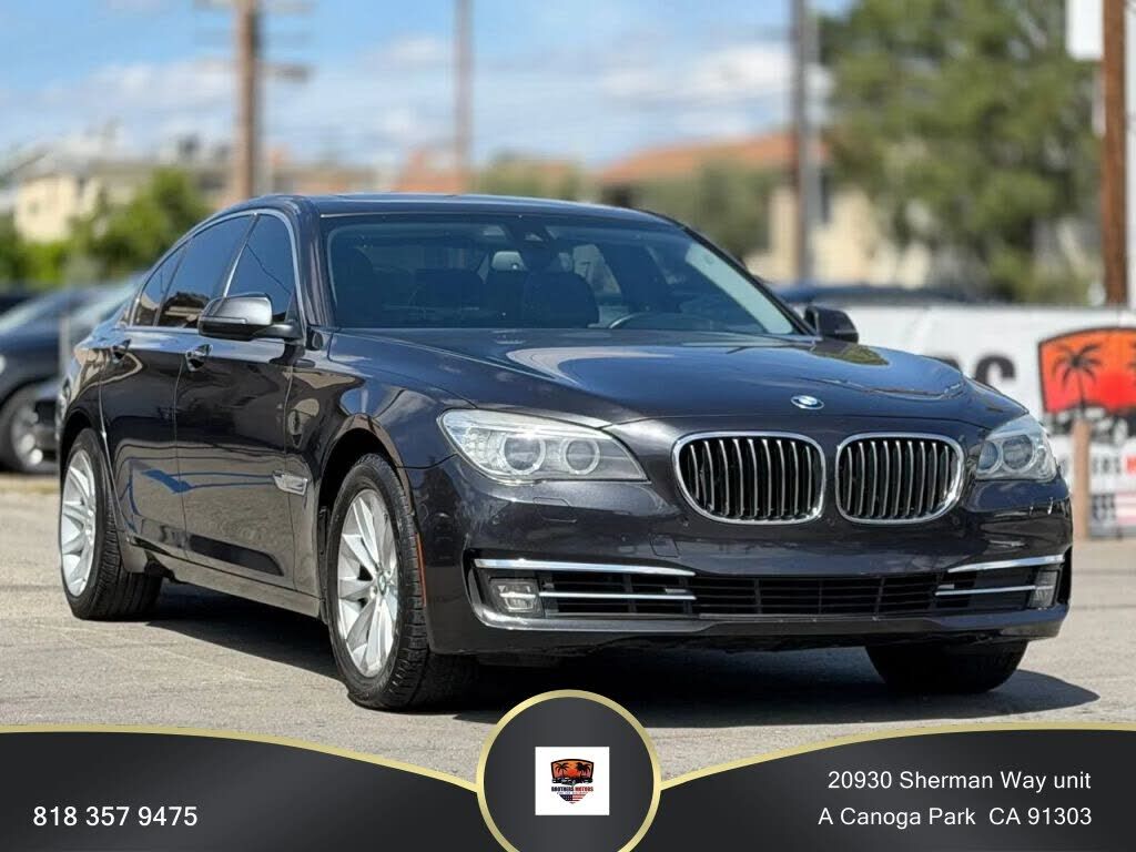 BMW 740i