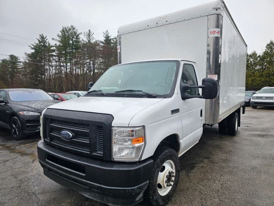 2024 FORD E-350