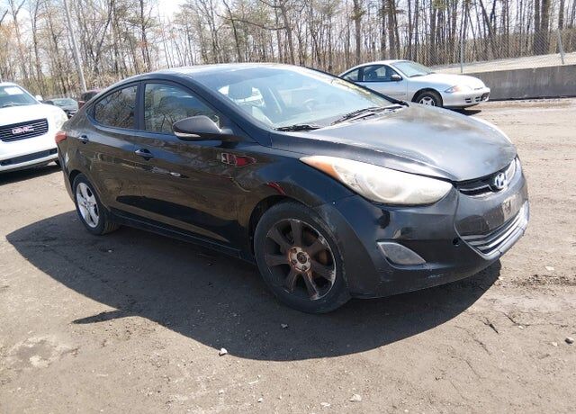 2012 HYUNDAI Elantra