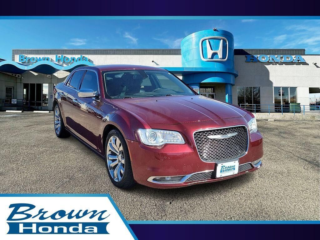 2019 CHRYSLER 300