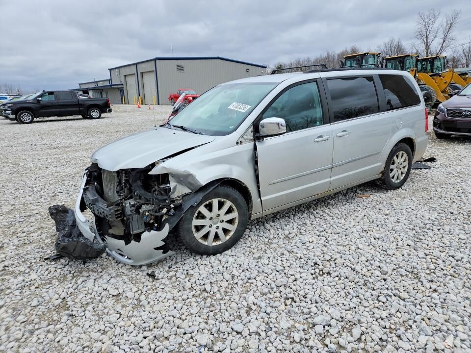 2011 CHRYSLER Town and Country