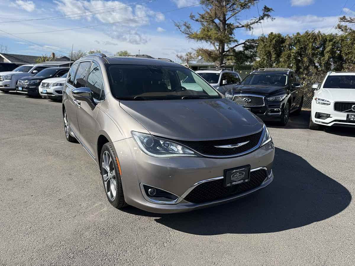 2017 CHRYSLER Pacifica