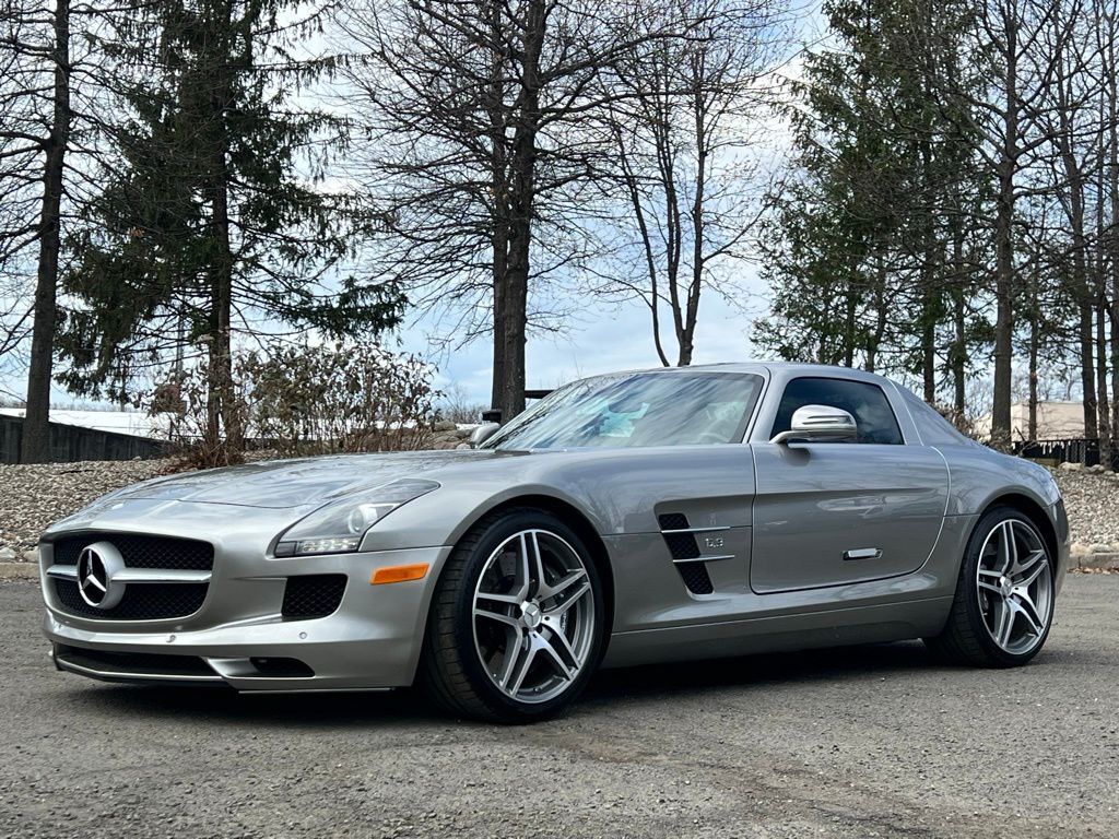 2011 MERCEDES-BENZ SLS-Class