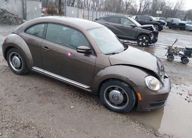 2012 VOLKSWAGEN Beetle