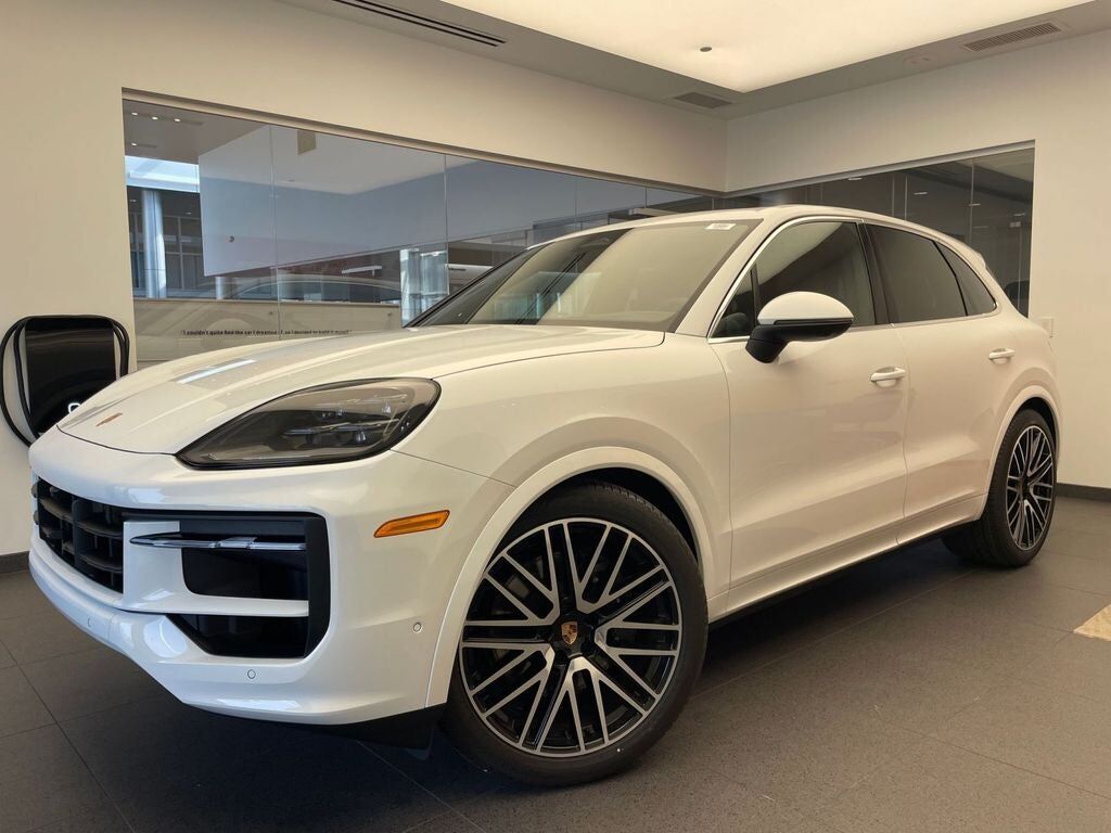 2026 PORSCHE Cayenne