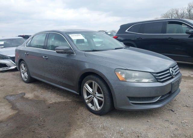 2014 VOLKSWAGEN Passat