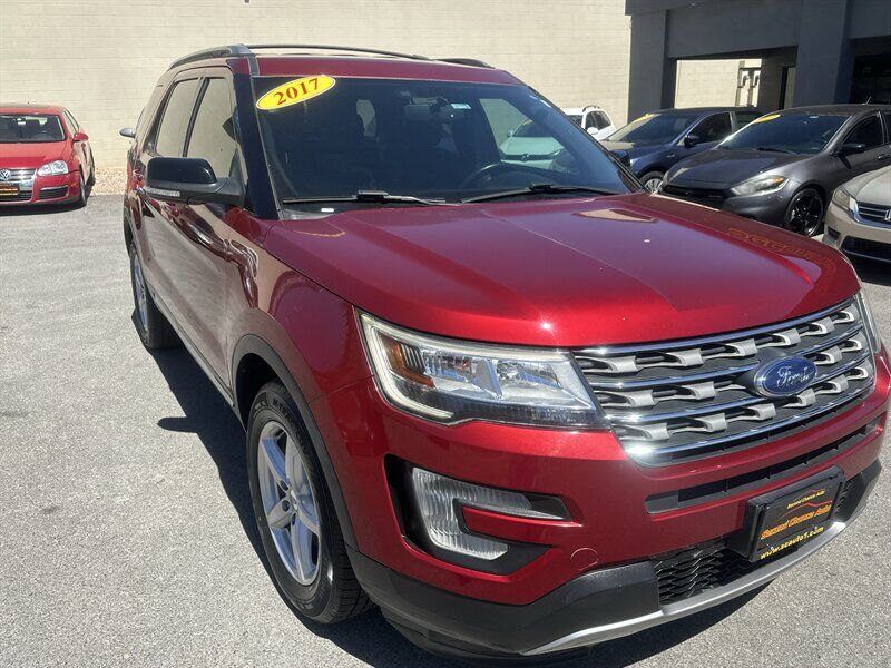 2017 FORD Explorer