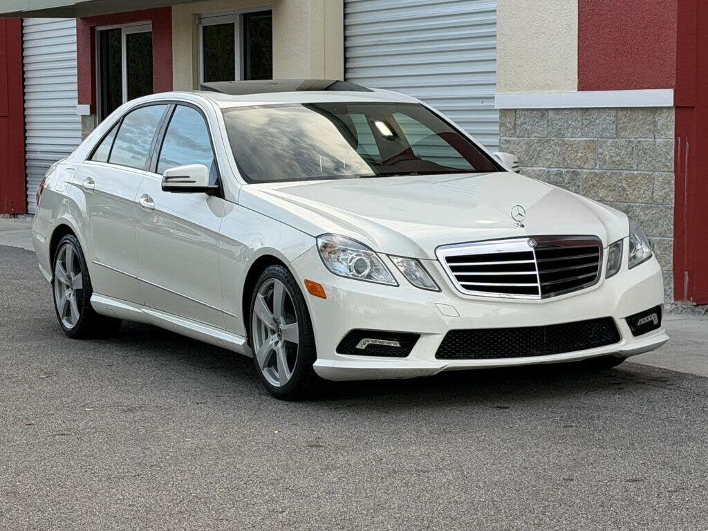 2011 MERCEDES-BENZ E-Class