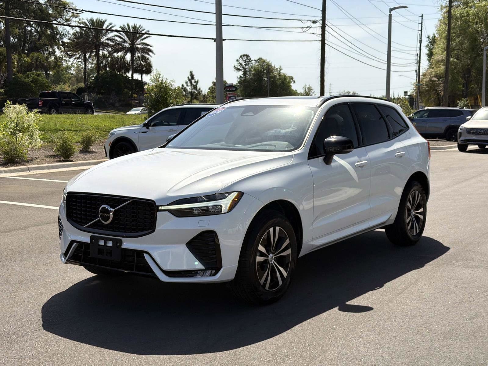 2025 VOLVO XC60