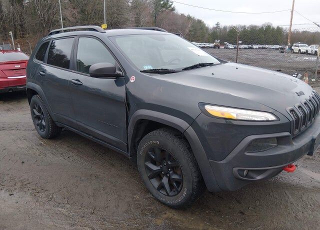 2018 JEEP Cherokee