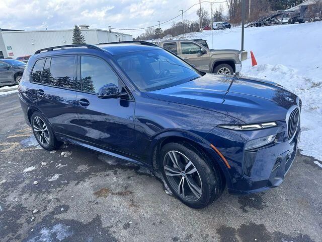 2023 BMW X7