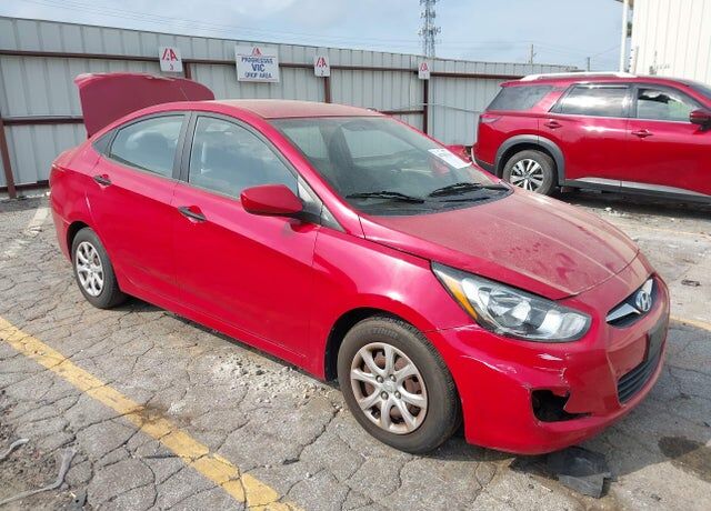 2012 HYUNDAI Accent