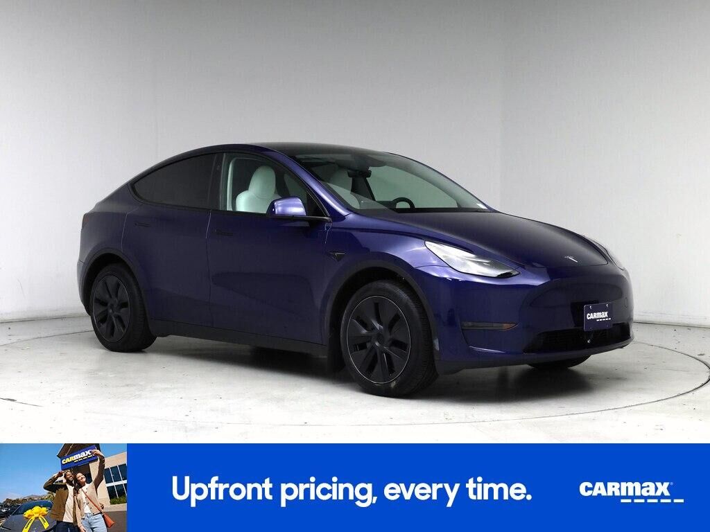 2025 TESLA Model Y
