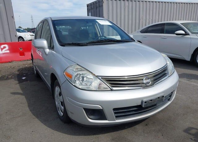 2011 NISSAN Versa