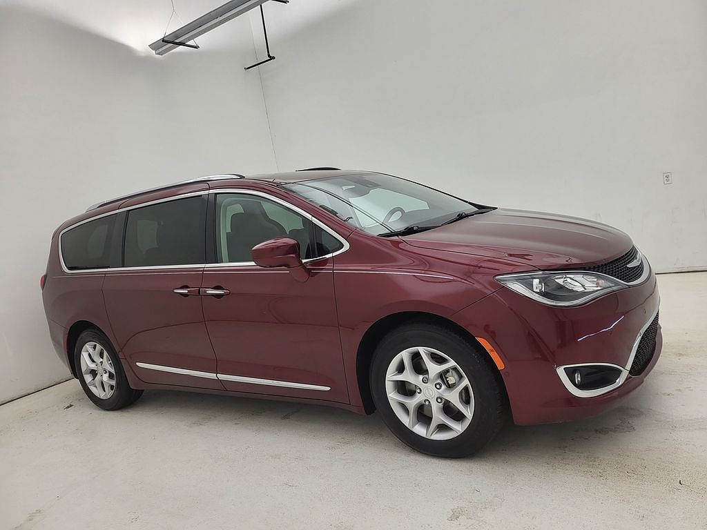 2019 CHRYSLER Pacifica
