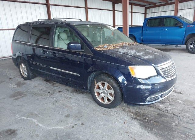 2012 CHRYSLER Town and Country