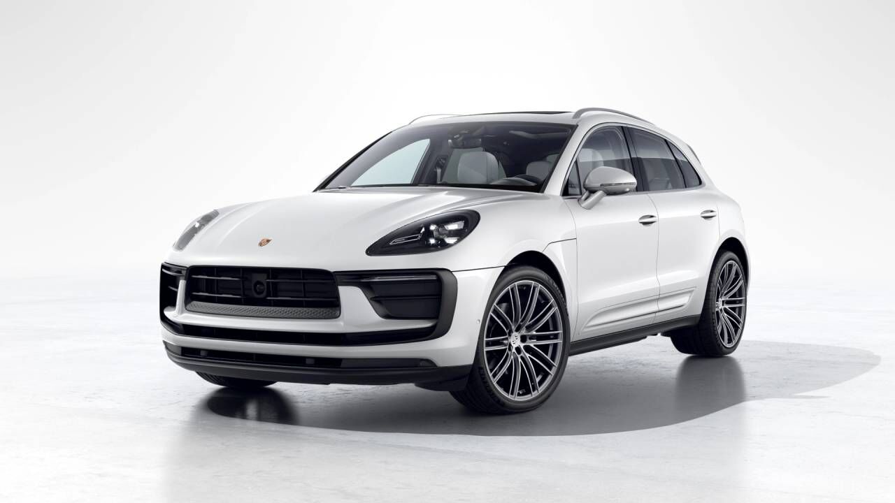 2026 PORSCHE Macan