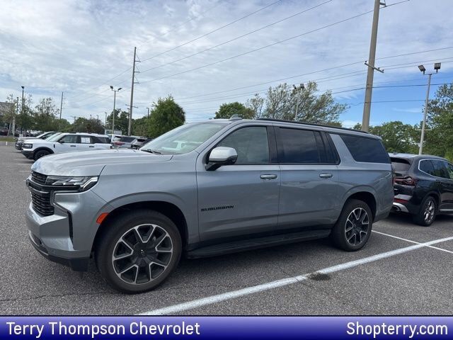 2023 CHEVROLET Suburban