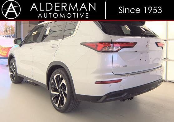 2022 MITSUBISHI Outlander