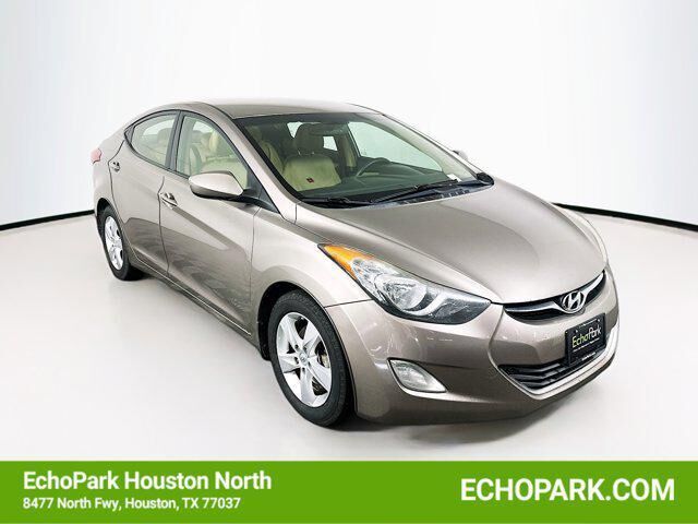 2013 HYUNDAI Elantra