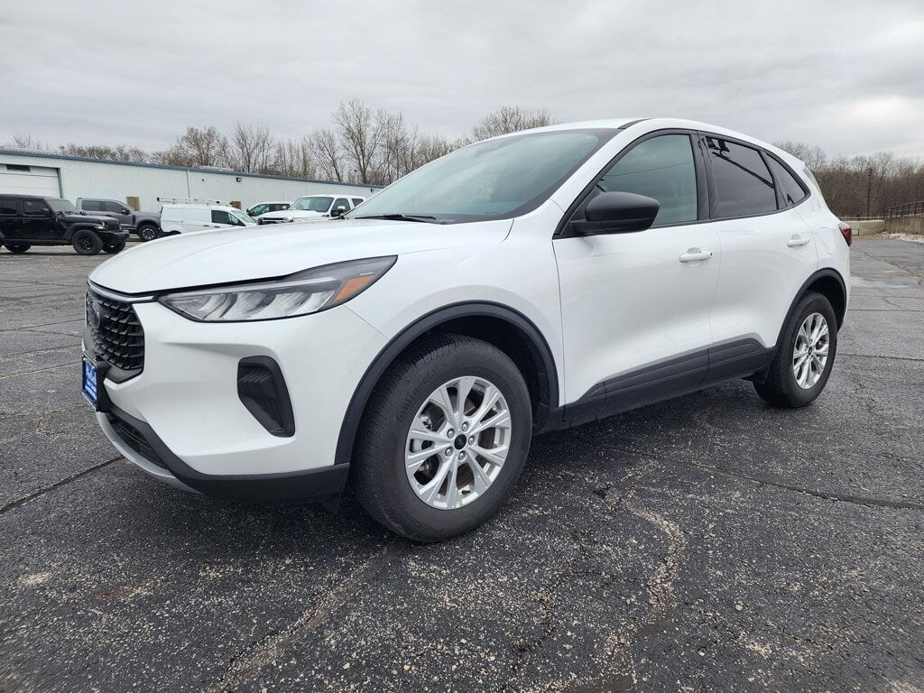 2025 FORD Escape