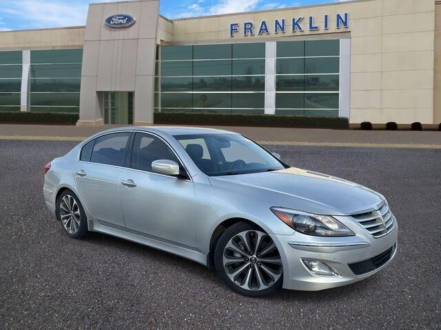 2013 HYUNDAI Genesis