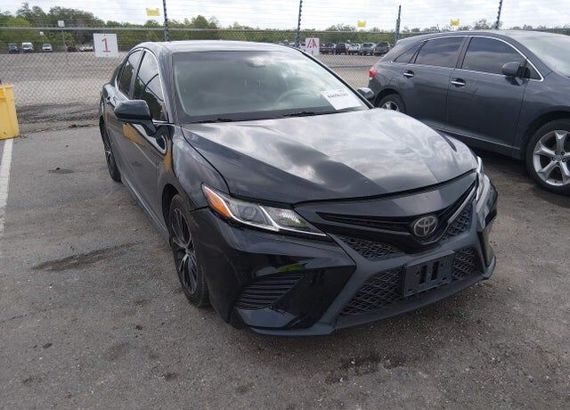 2018 TOYOTA Camry