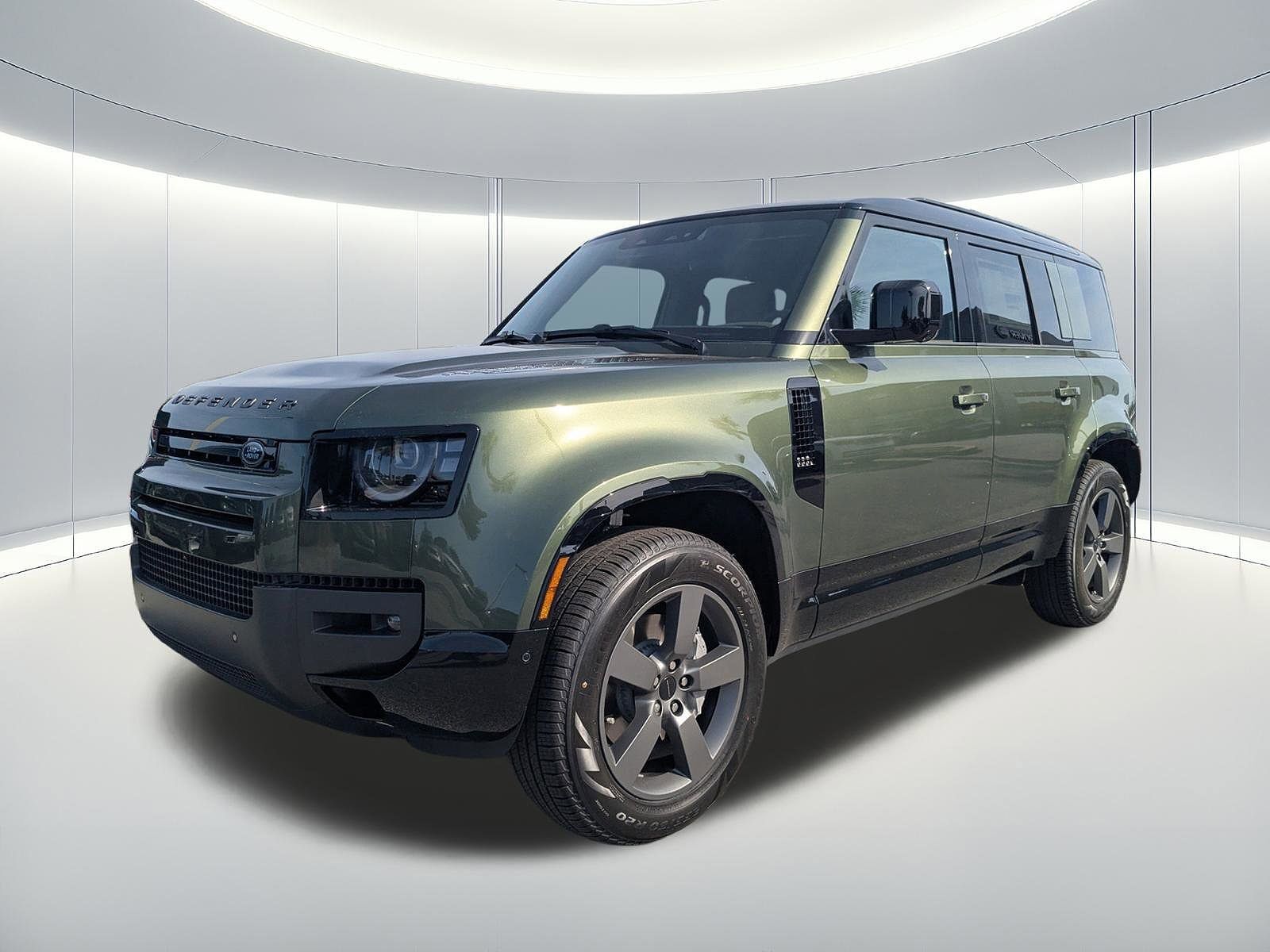 2026 LAND ROVER Defender