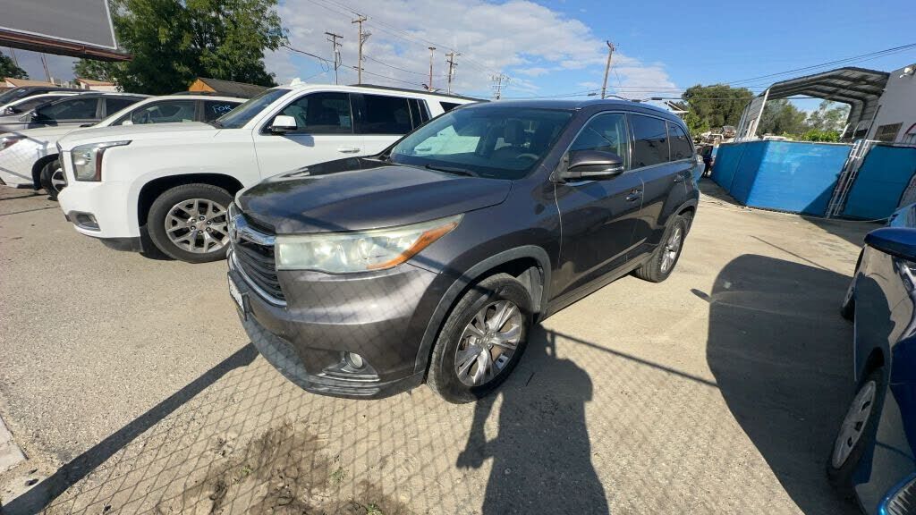 2015 TOYOTA Highlander