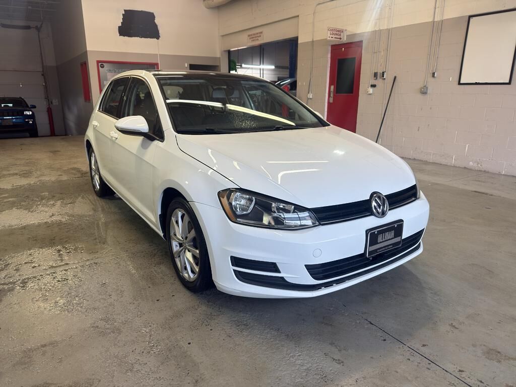 2017 VOLKSWAGEN Golf
