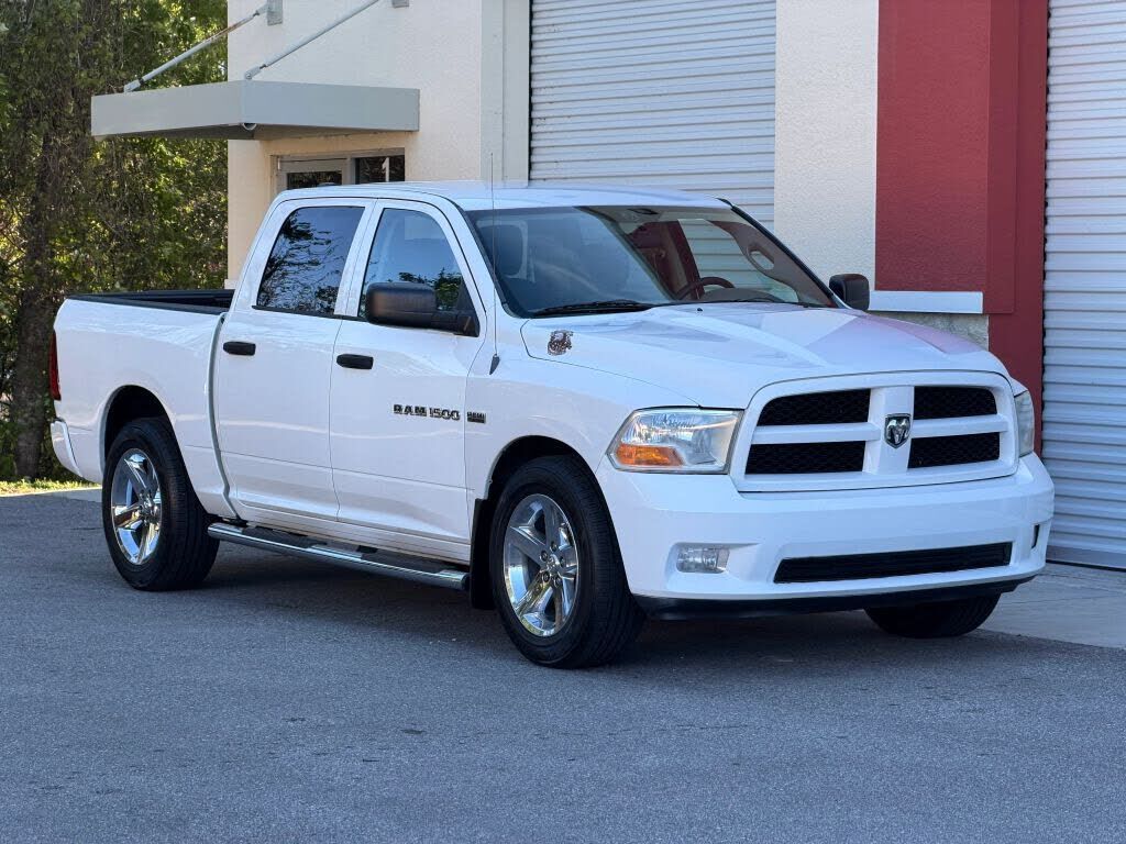 2012 DODGE Ram