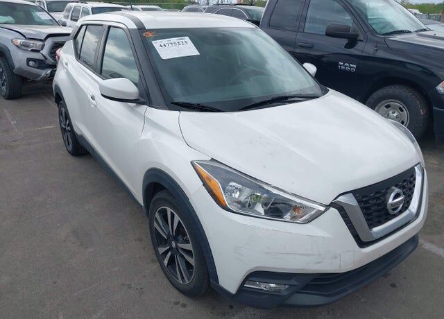 2020 NISSAN Kicks