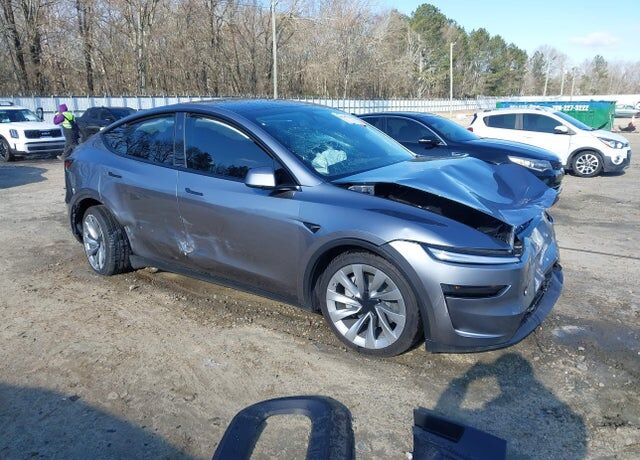 2026 TESLA Model Y