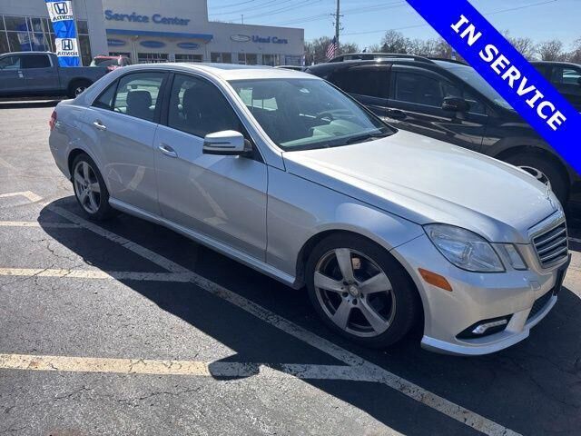 2011 MERCEDES-BENZ E-Class