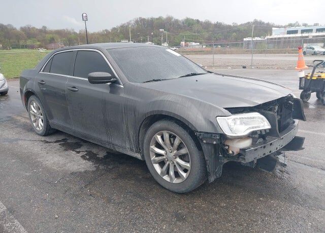 2015 CHRYSLER 300